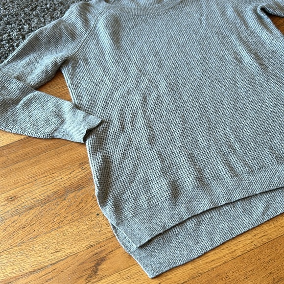 Madewell Gray Crewneck Sweater Size Small - Picture 3 of 8